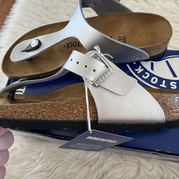 Birkenstock Gizeh Thong Sandals Leather Birko-Flor Silver Women’s EU37 NEW BOX - Picture 7 of 15